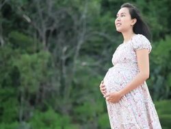 Pregnant woman Stock Footage