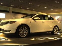 2012 Lincoln MKS montage Stock Footage