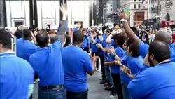 CLEAN : New Apple iPhones go on sale News Clip