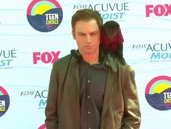Justin Kirk, Crystal the Monkey at 2012 Teen Choice Awards Stock Footage