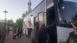 VOICED : ONU comienza evacuacion de heridos en Siria News Clip