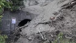 CLEAN : New Zealand seaside town isolated after quake News Clip