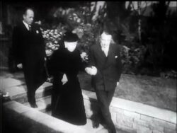 QUEEN MARY VISITS THE ""IDEAL HOME"" News Clip