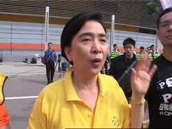 WRAP HK leader wins re-election;  announcement of winner; ADDS presser News Clip