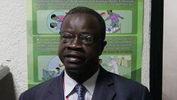 Chinese doctors give training on Ebola treatment News Clip