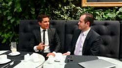 MS Smiling businessmen shaking hands after lunch meeting in restaurant Stock Footage