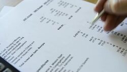 HD financial report Stock Footage