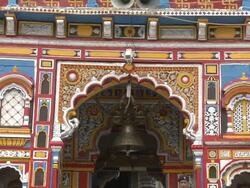 Pull back shot badrinath temple entrance uttarakhand india Stock Footage