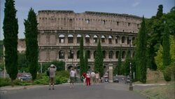 Tourists approach the Colosseum. Stock Footage