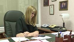 CLEAN : Former Russian skating champ reacts to Olympics ban News Clip