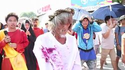 CLEAN : Philippines carries out bloody Good Friday crucifixions News Clip