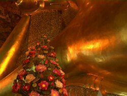 Tilt Up Shot Reclining Buddha Bangkok Thailand Stock Footage