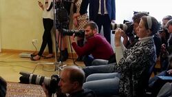 CLEAN : Ukraine wont pay debt to Russia if Moscow refuses restructuring News Clip