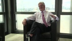 CLEAN : Lloyds of London boss warns over Brexit impact News Clip