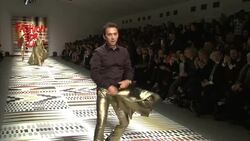 Bruno Tonioli and Caroline Winberg- Fashion for Relief Catwalk News Clip