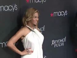 EVENT CAPSULE CLEAN: Beyonce Debuts Her Newest Fragrance, Beyonce Pulse, at Macy's Herald Square Stock Footage