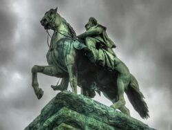 PAL:(Loopable) Statue Stock Footage