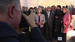 CLEAN : Hollande visits exhibit on lost treasures of Syria's Palmyra News Clip
