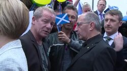 CLEAN : Yes campaign deputy Sturgeon heads to Glasgow News Clip