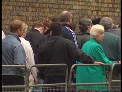 UK - Mourning continues for Diana News Clip