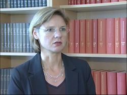 Immigrants to take new citizenship test News Clip