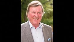 CLEAN : Veteran BBC presenter Terry Wogan dies aged 77: BBC News Clip