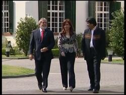 Presidents Kirchner, Lula and Morales meet at summitt Instructional Video