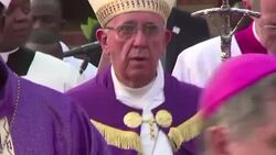 CLEAN : Spirit of reconciliation as Pope visits Bangui News Clip