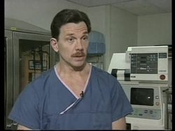 USA: LASER TREATMENT FOR LUNG CANCER VICTIMS News Clip