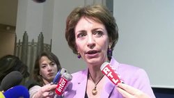 CLEAN : France sees restrictions on e cigarettes News Clip