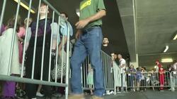 US show-goers react to closing of famous circus  Instructional Video