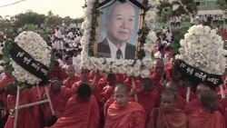 CLEAN : Body of Cambodian ex-king returns home News Clip