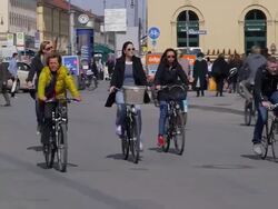 Bicycles & Cyclists Stock Footage