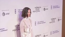 Actress Rebecca Hall expecting first child Instructional Video