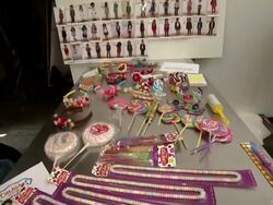 EVENT CAPSULE CHYRON - Heidi Klum Presents Her Holiday Truly Scrumptious Collection For Babies"R"Us At Kids Fashion Week In NYC Stock Footage