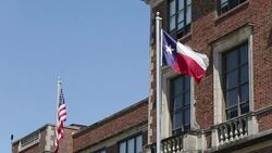 CLEAN : Trans teen in Chicago: from surviving to thriving News Clip