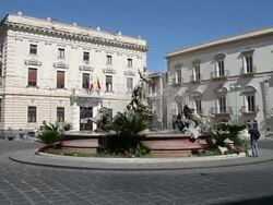 Syracuse, Piazza Archimede, Fountain of Artemis, 19th century, by Giulio Moschetti Stock Footage