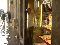 Biggest flood for 20 years as waters rise News Clip