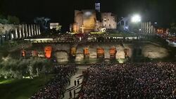 VOICED : Papa denuncia conciencia anestesiada ante drama de refugiados News Clip