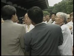 Right-wing protesters attack TV crew News Clip