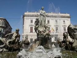 Syracuse, Piazza Archimede, Fountain of Artemis, 19th century, by Giulio Moschetti Stock Footage