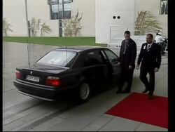 Powell arriving ahead of press conference with Schroeder News Clip