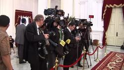 CLEAN : New Australia PM seeks to ease refugee News Clip