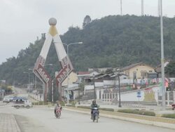 WS city of Sam Nuea with communist monument / Sam Nuea, Laos Stock Footage