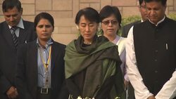 Myanmar's opposition leader takes part in wreath laying ceremony News Clip