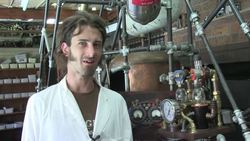 Turning cogs and top hats - Steampunk takes Cape Town by storm News Clip