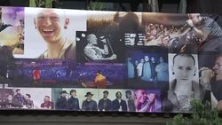 Warner Bros. Records hold tribute for Chester Bennington Instructional Video