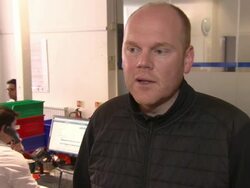 Apple Release Latest Trading Figures News Clip