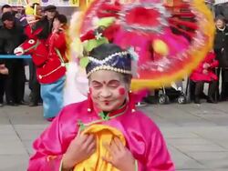 MS TS Chinese folk artists performing at temple fair to celebrate chinese spring festival  AUDIO  / xi'an, shaanxi, china Stock Footage