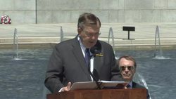 Relatives of former presidents Eisenhower and Roosevelt honored veterans at the WWII Memorial in Washington, DC on the 70th anniversary of D-Day. (June 6) News Clip